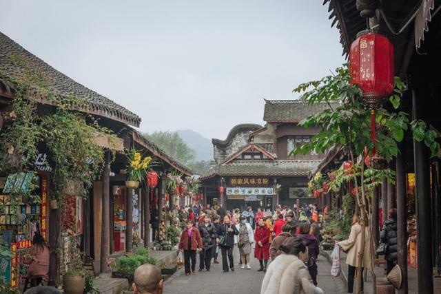 高鹏矿业完成配售约1.755亿股股份